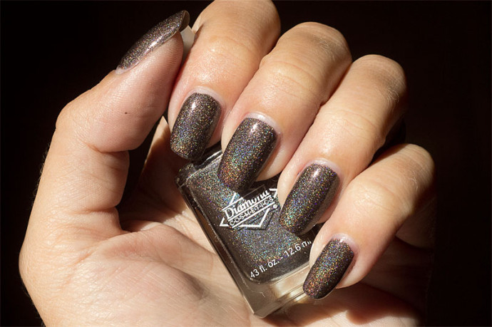 diamondcosmetics-chainmailcharm-1