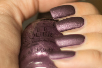 opi-lincolnparkafterdark-suede-6