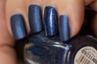 opi-russiannavy-suede-5